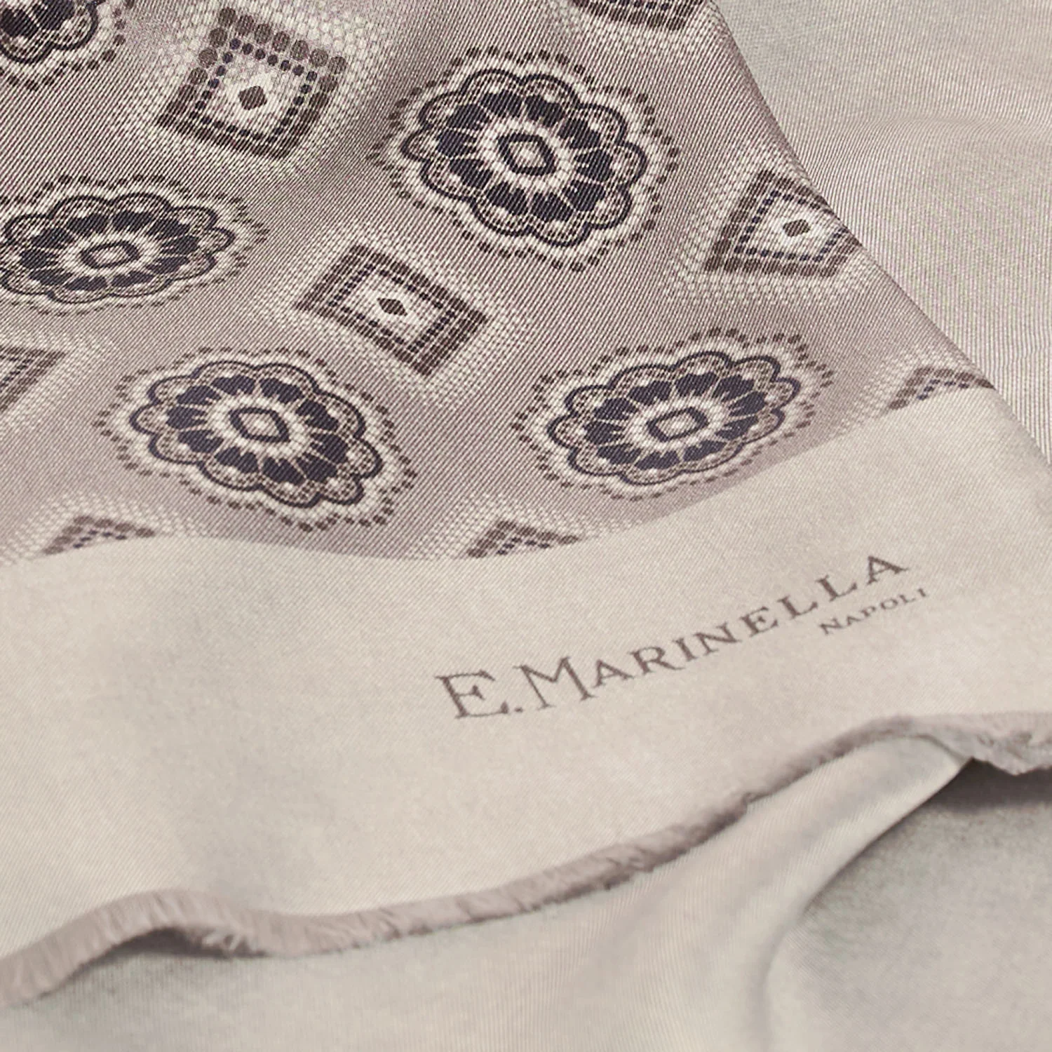 BEIGE DOUBLE SILK SCARF - Image 4