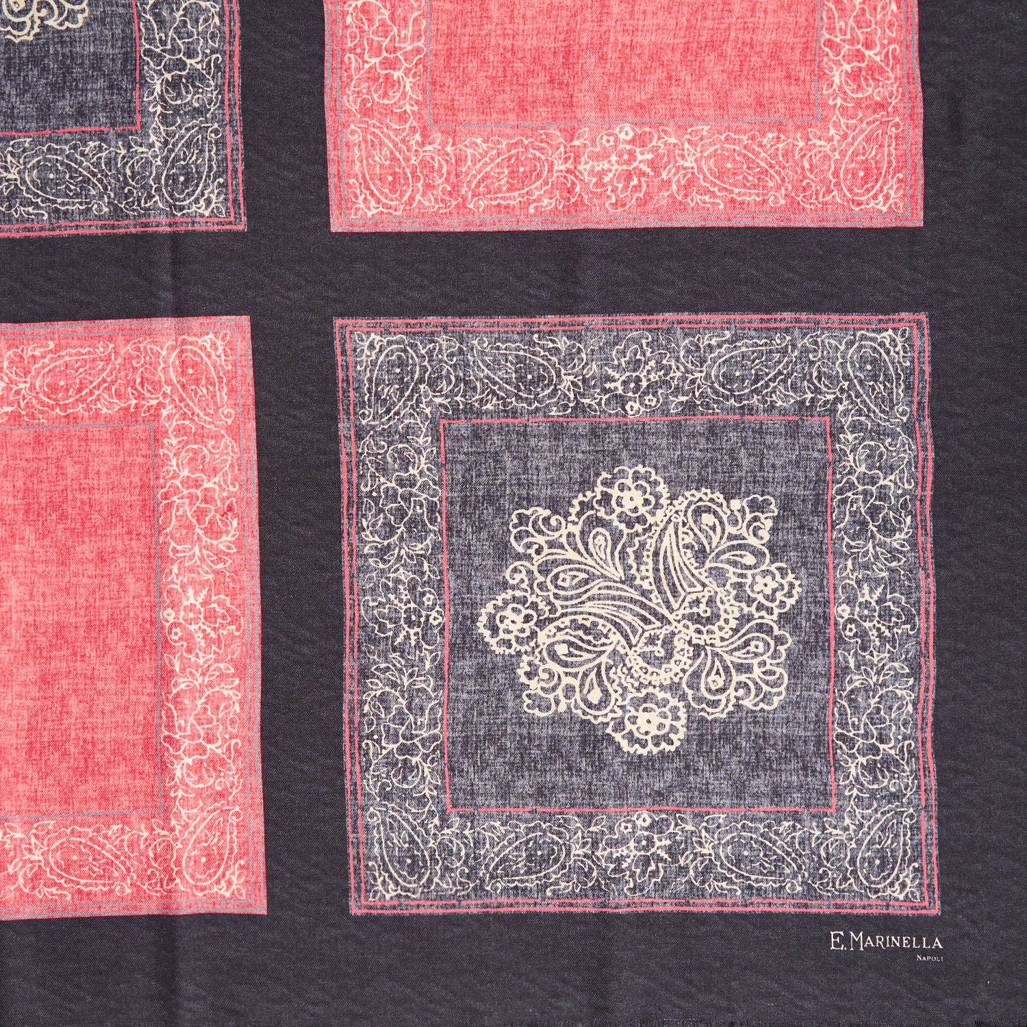 PINK BLACK WOOL AND SILK STOLE - Image 3