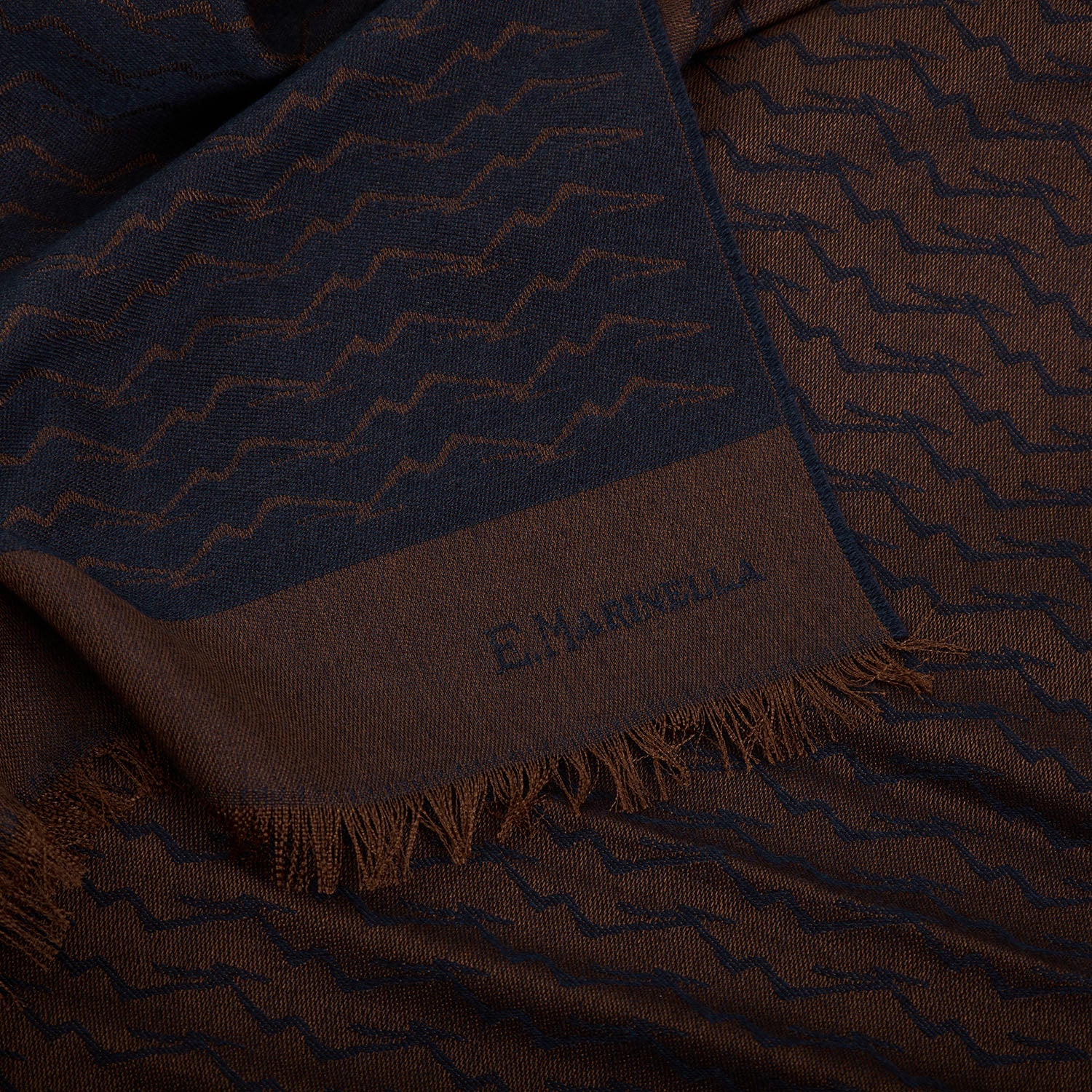 DARK BLUE VESUVIUS SCARF - Image 5