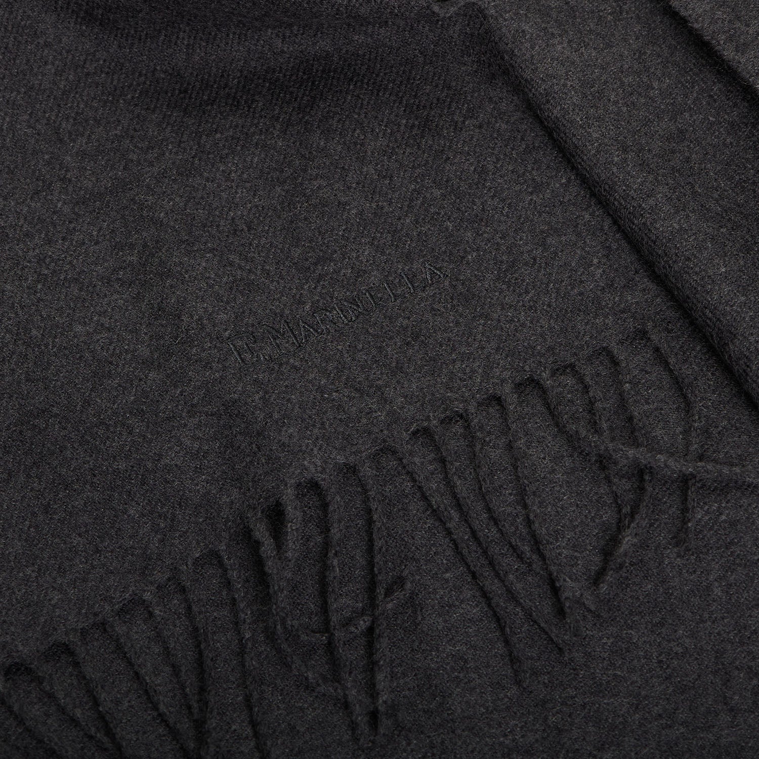 GREY SOLID SCARF - Image 4