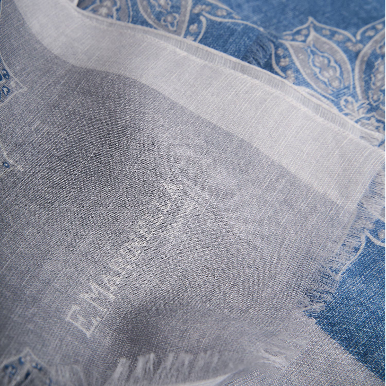 LIGHT BLUE COTTON AND LINEN SCARF - Image 3