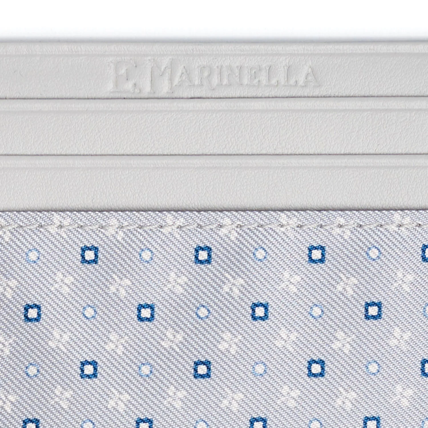 LIGHT GREY LEATHER AND SILK CREDIT CARD HOLDER - Image 2
