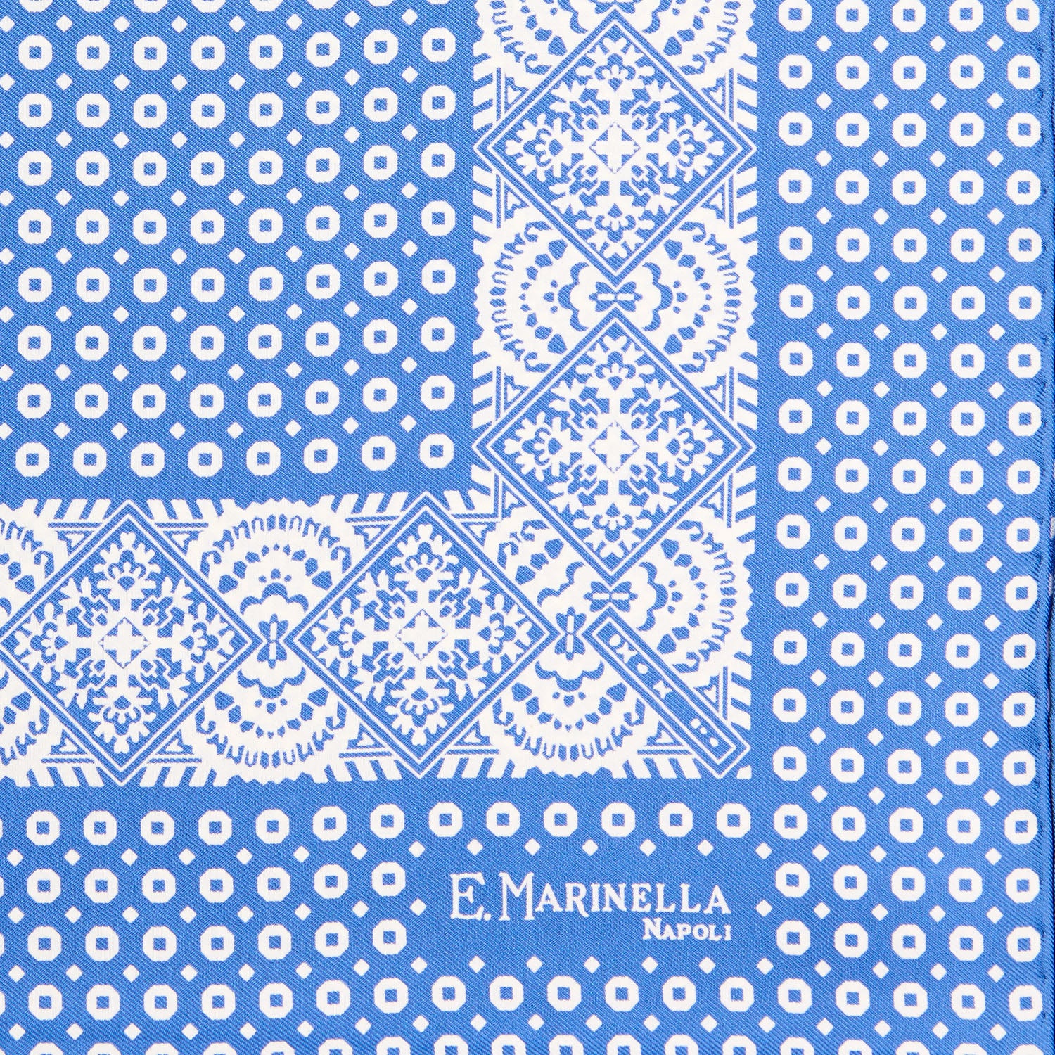 MID BLUE HAND-PRINTED SILK POCKET SQUARE - Image 3