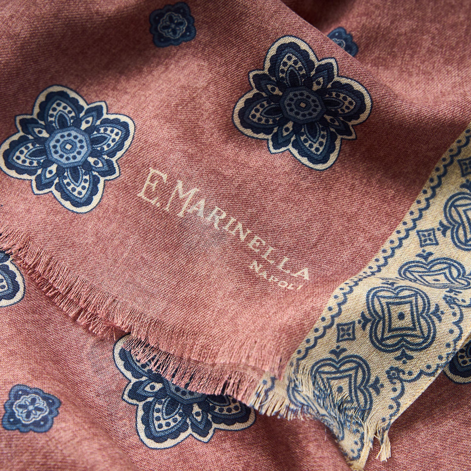 PINK WOOL, SILK AND CASHMERE STOLE - Image 4