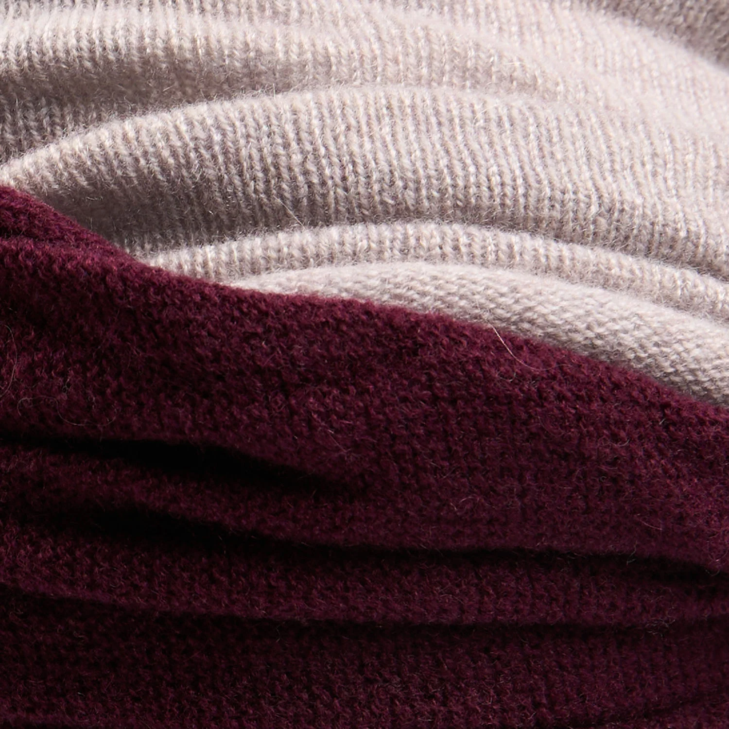 VIOLET AND BEIGE DOUBLE-KNIT WARMER - Image 3