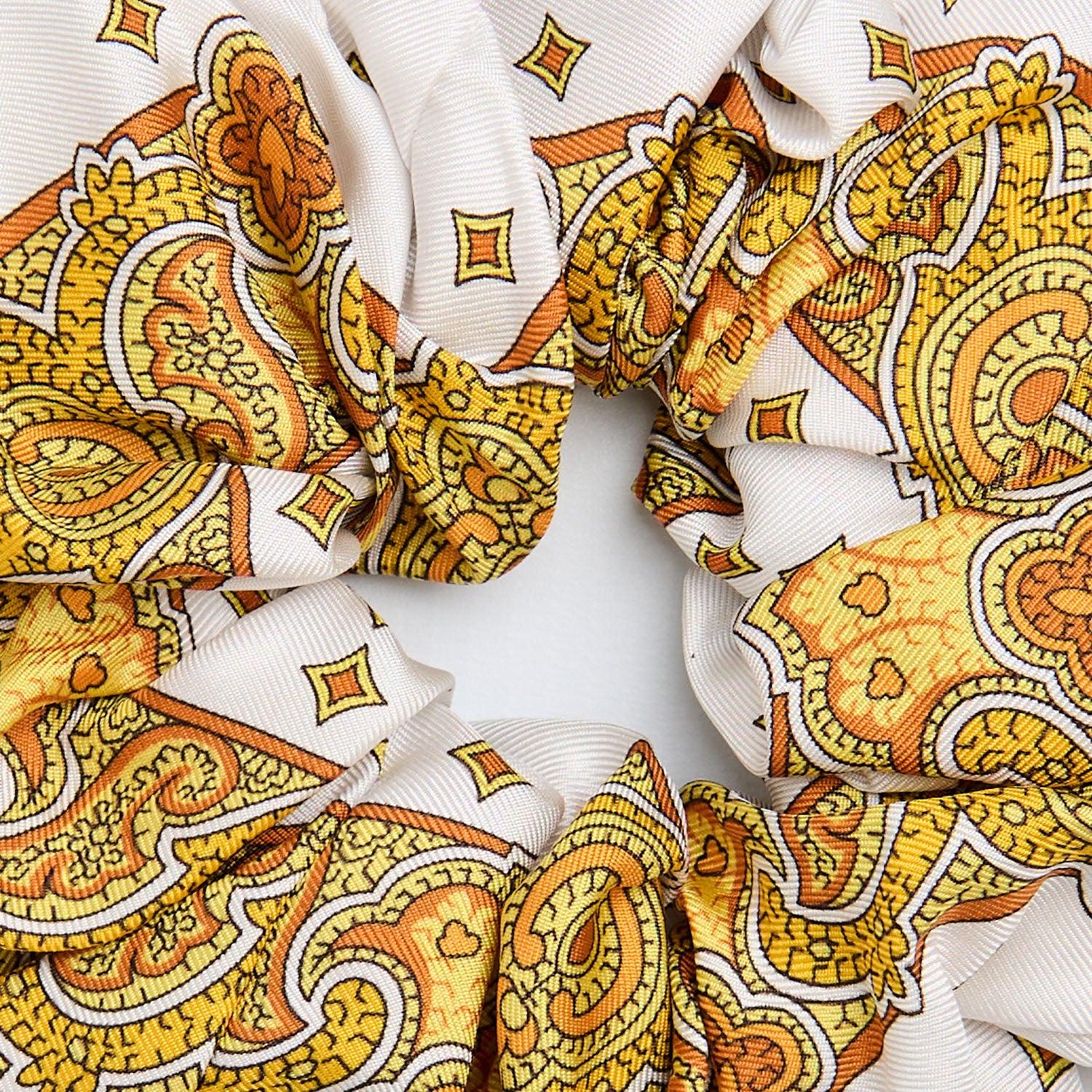 YELLOW SILK SCRUNCHIE - Image 3
